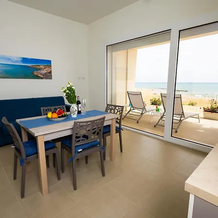 Апартаменты Il Giardino Damare 2 *